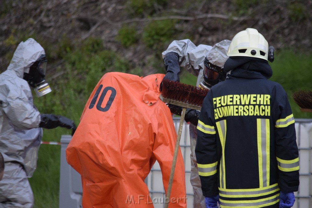 VU Gefahrgut LKW umgestuerzt A 4 Rich Koeln Hoehe AS Gummersbach P203.JPG - Miklos Laubert